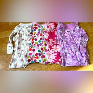 Bundle of 4 Baby Gap zip up Cotten footed pj’s size 18-24 months
